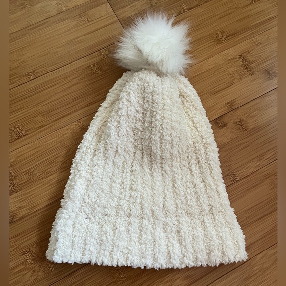 Fuzzy Winter Hat - Picture 3 of 4